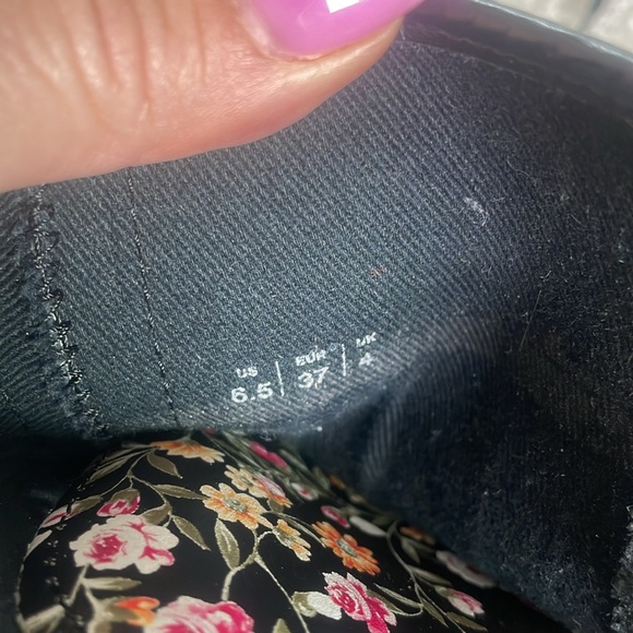 ALDO floral combat boots - Picture 5 of 5